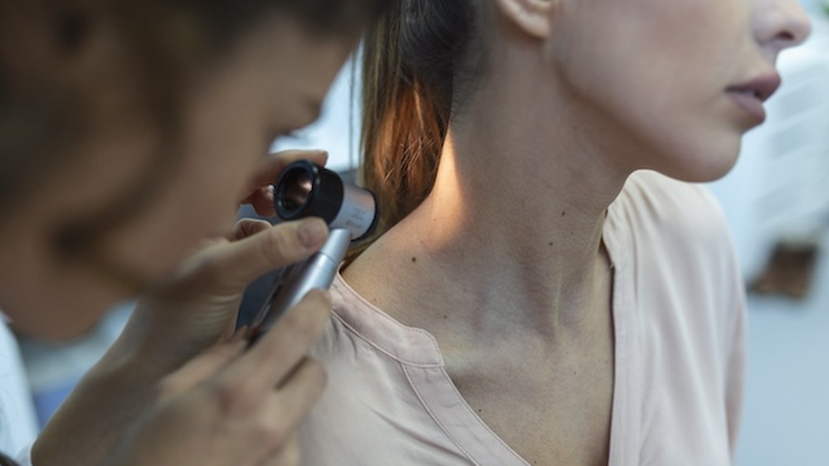 NHS 实证 Skin Analytics 自主 AI 皮肤癌工具：16 个月审 8391 例，省 2851 小时医生时间、释放 8500 余个号源