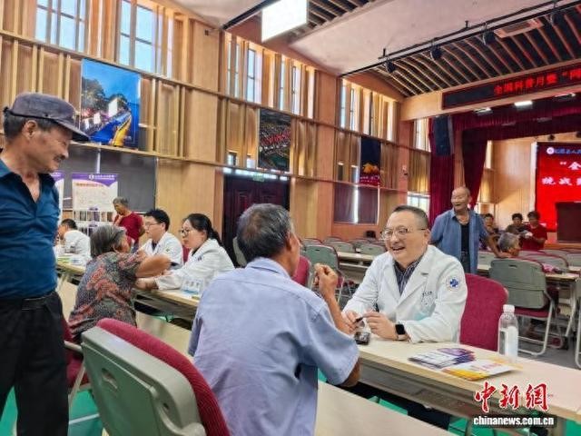 图注：浙江十五五卫生健康规划中的数据侧指标与山区县基层样本