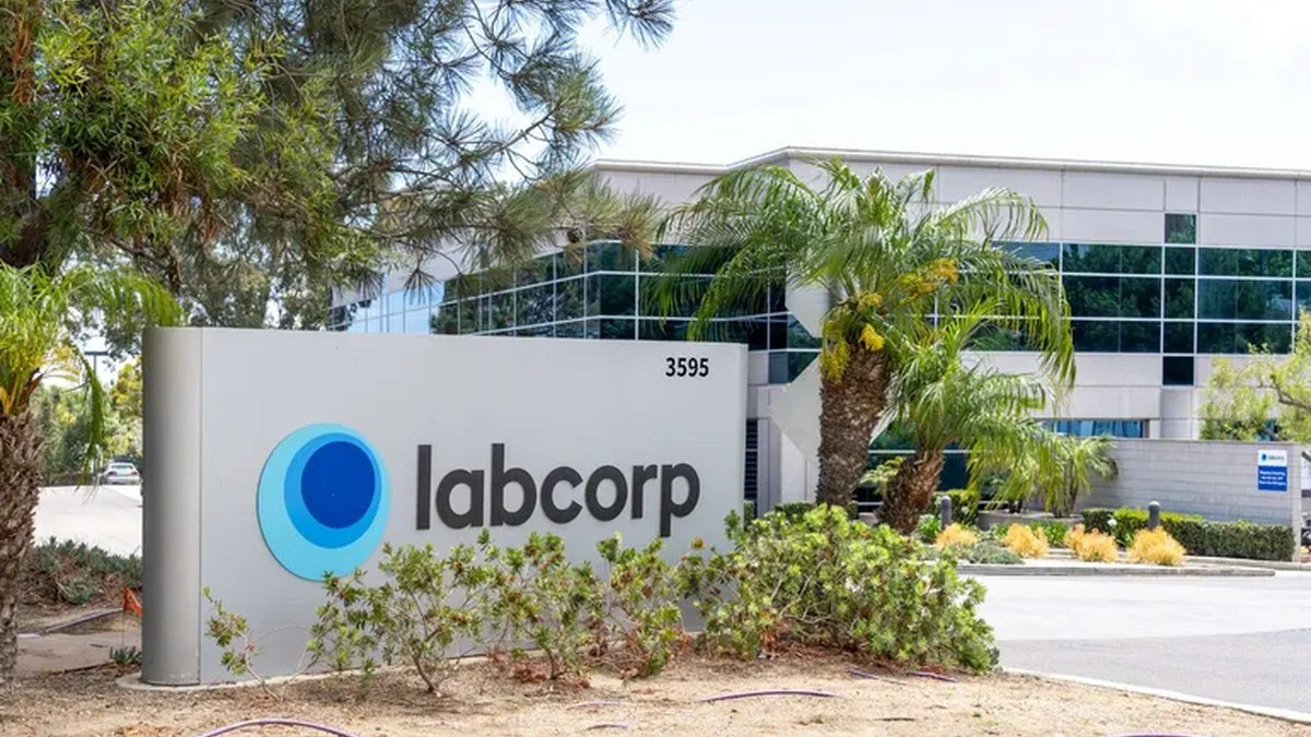 Labcorp 最高 8.72 亿美元收购 BioReference 检验资产：7.22 亿现金加 1.5 亿里程碑，纳入 4Kscore 前列腺癌血检